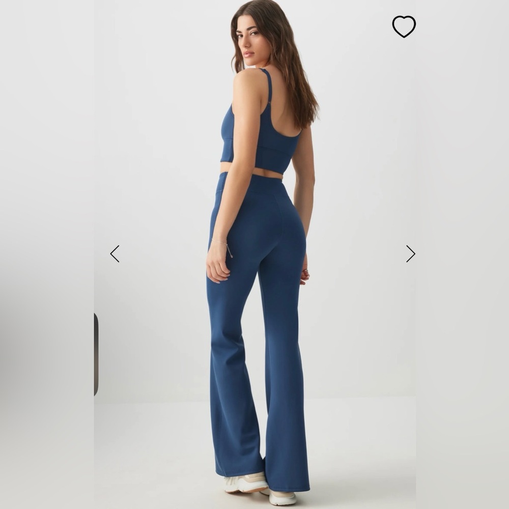 🌙3for$20🌙BNWT Ardene collective flare V waist leggings - Large